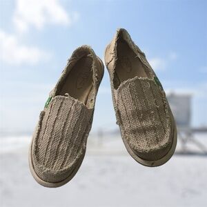 Sanuk Beige Women's Flats Distressed Look